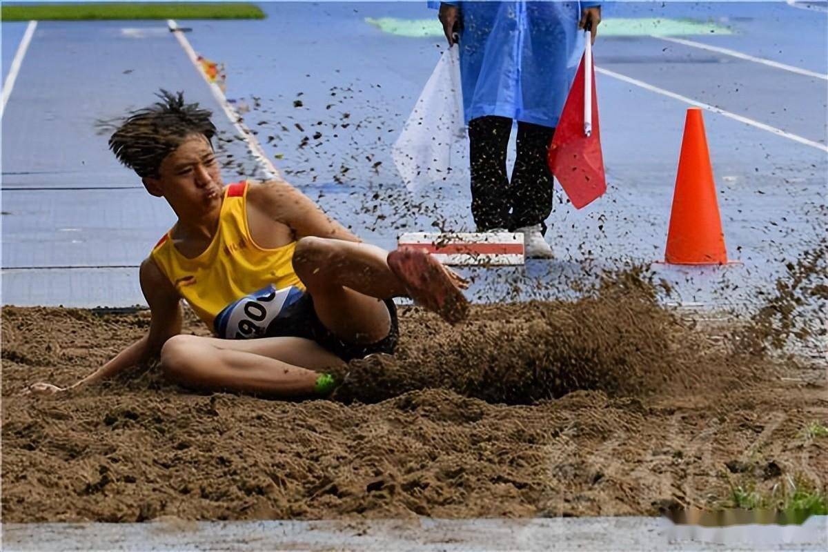 希腊田径选手在激烈角逐中夺魁 希腊田径选手在激烈角逐中夺魁