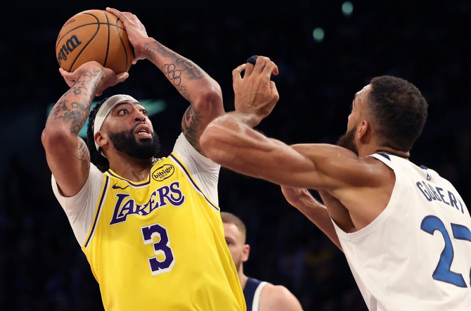 世俱杯时间-NBA常规赛揭幕,球迷欢呼狂热