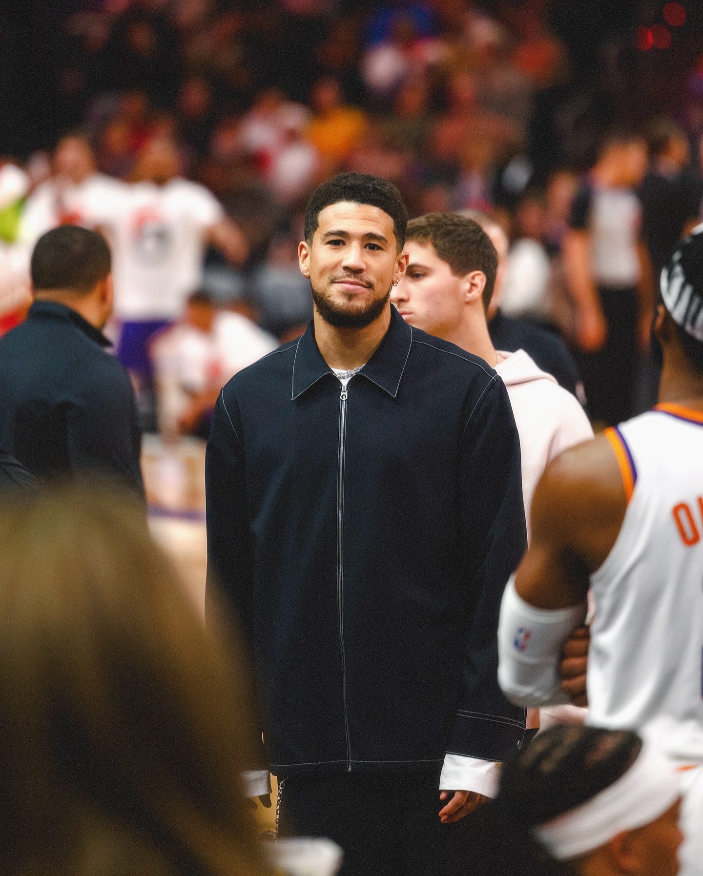 世俱杯2025-菲尼克斯太阳队夺得东部冠军,登顶巅峰