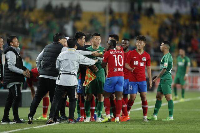 世俱杯官网-恒大客场大胜鲁能,领跑积分榜