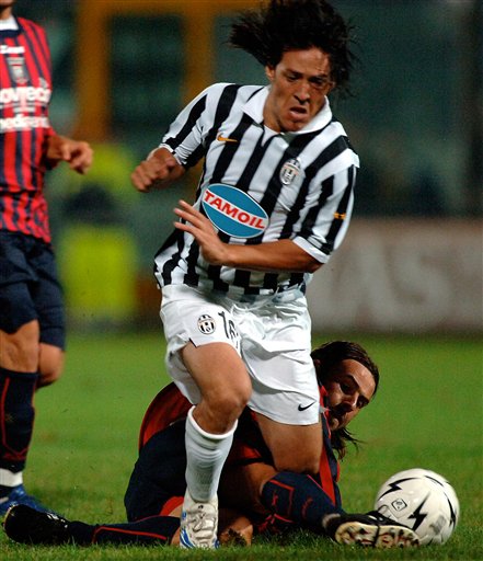 世俱杯2025-克罗托内客场遭遇逆转,饮恨失利