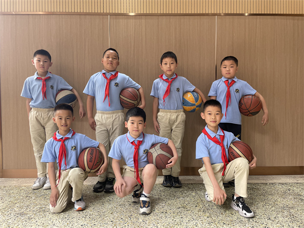 世俱杯时间-澳洲校园篮球联赛升温天才少年成焦点