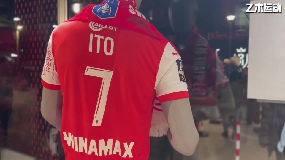 世俱杯改制-兰斯球员在比赛中遭遇伤病,提醒球队深化轮换的简单介绍