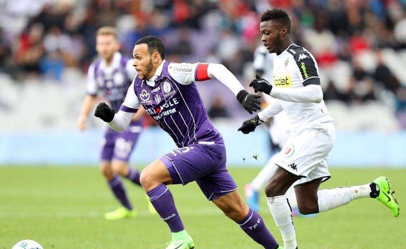 布雷斯特战胜图卢兹，保级希望增大