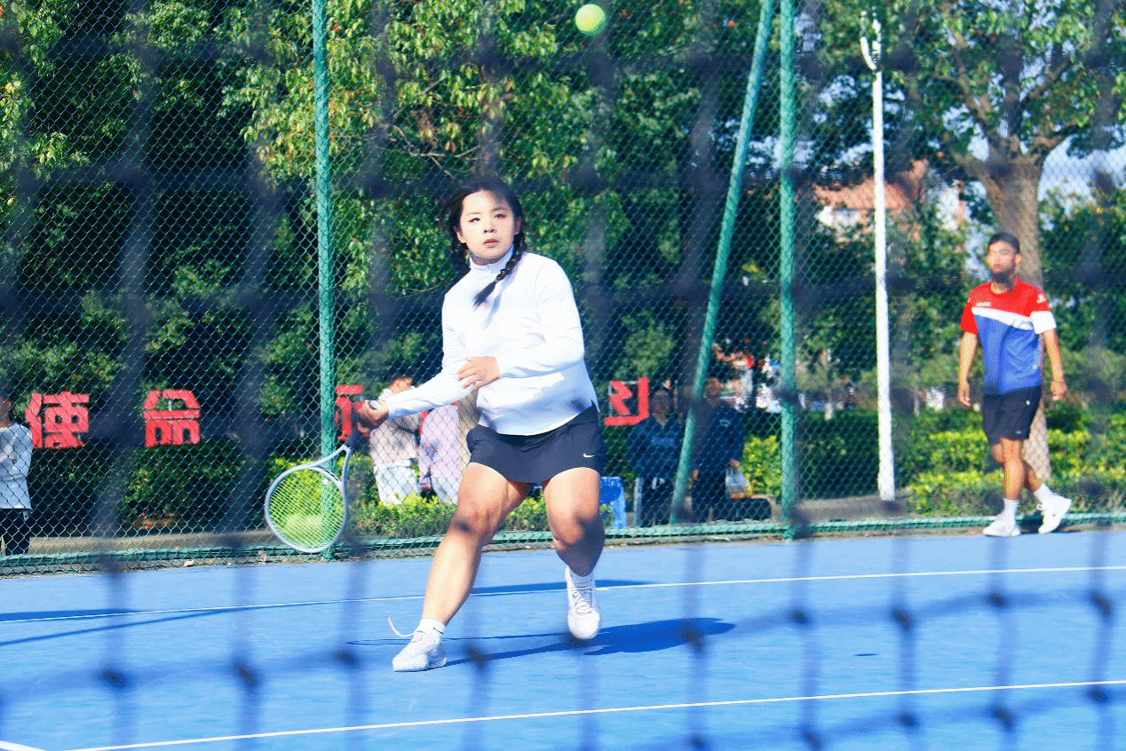 湖北队表现优异,夺得比赛胜利 湖北队表现优异,夺得比赛胜利