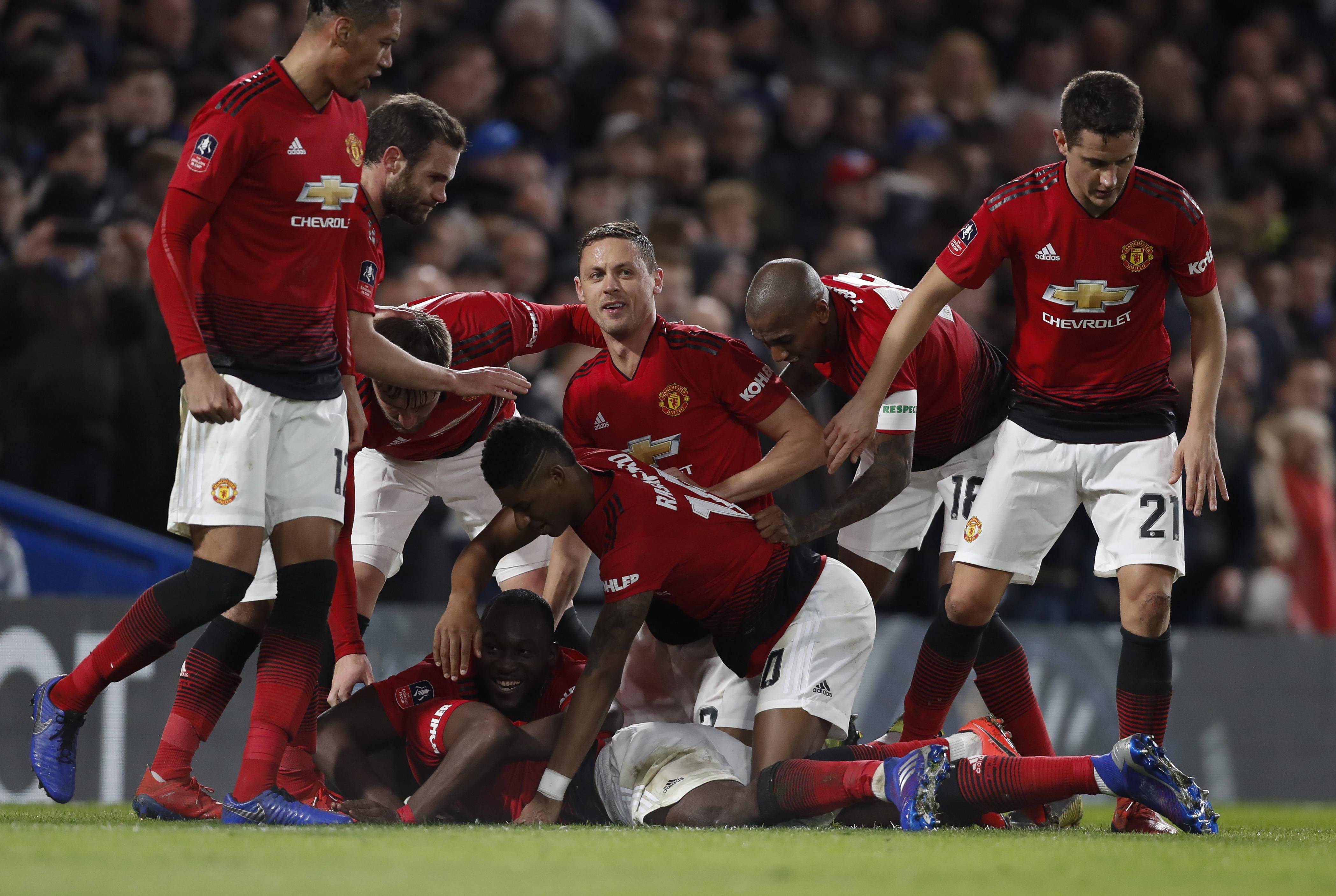 世俱杯官网-包含曼联客场大胜,继续保持不败纪录的词条