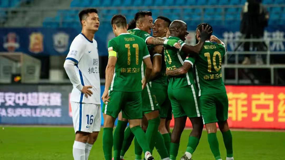 球队全面调整备战下一场比赛,全力冲刺胜利 球队全面调整备战下一场比赛,全力冲刺胜利