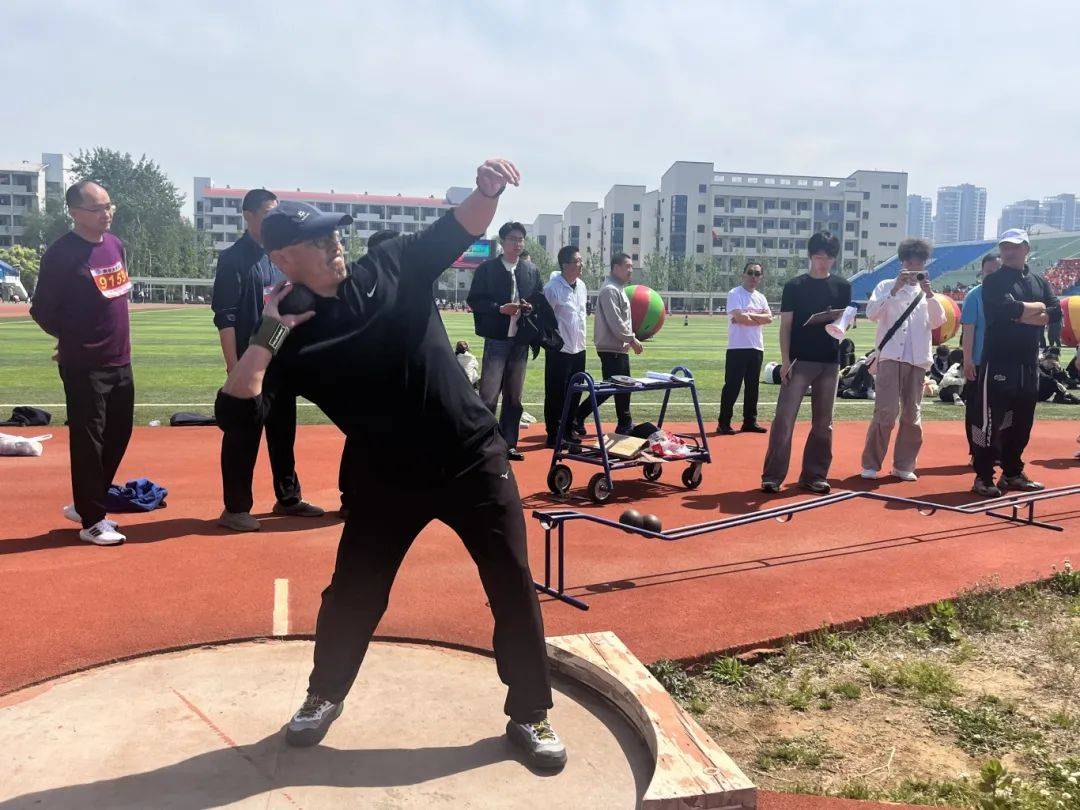 世俱杯2025-挑战极限!精英选手全力冲刺领跑