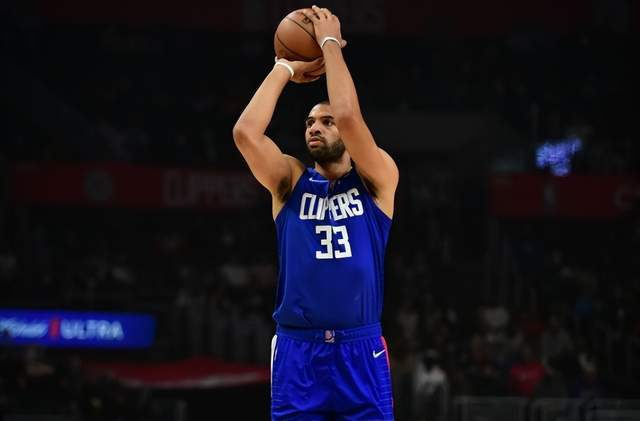 世俱杯2025-快船内外线双线夹击,逼得对手节节败退的简单介绍