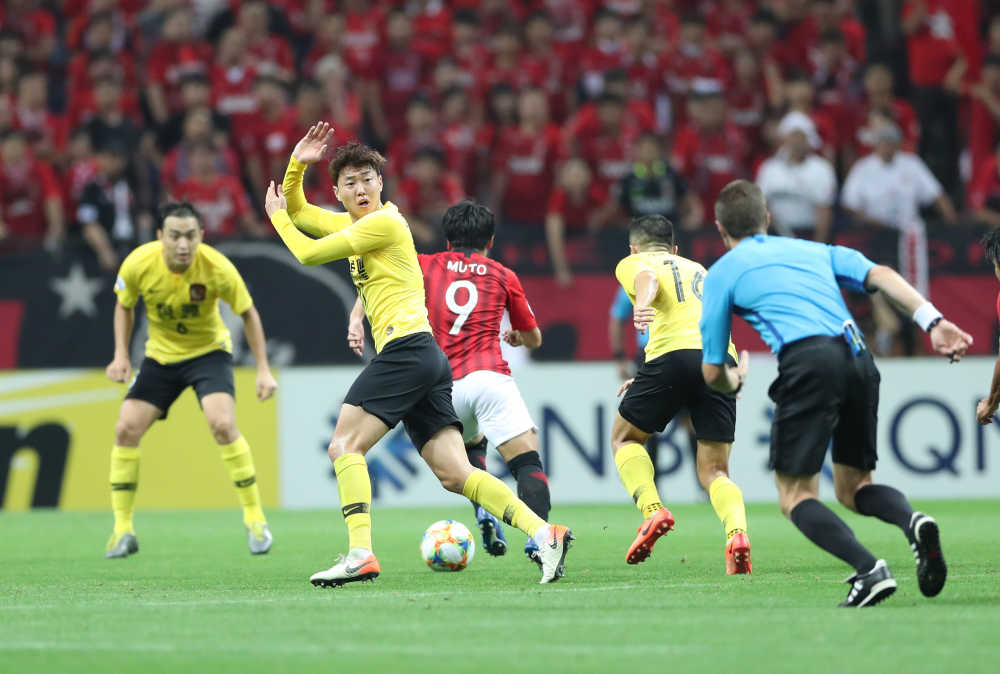 恒大客场击败对手,实现连胜 恒大客场击败对手,实现连胜