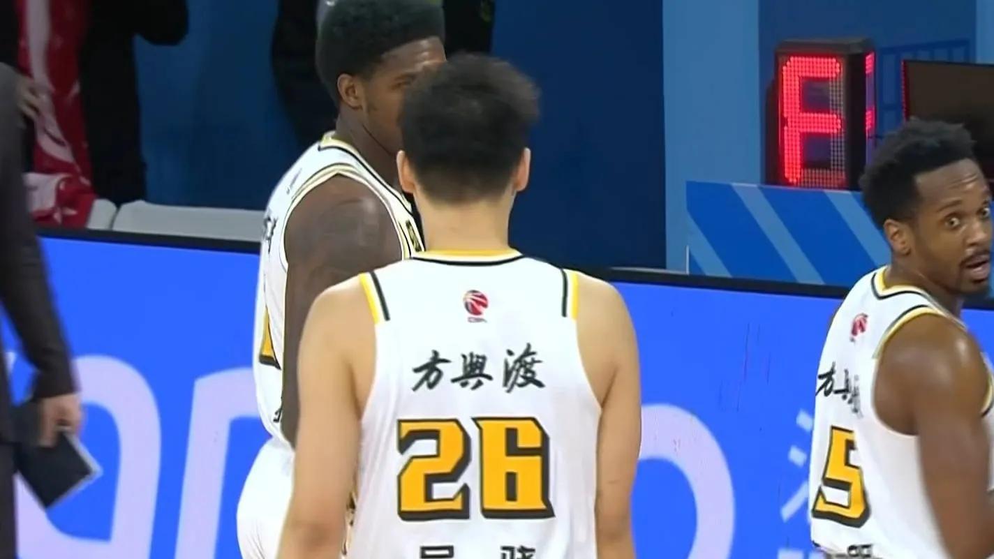 CBA总决赛：广东队轻松取胜势不可挡