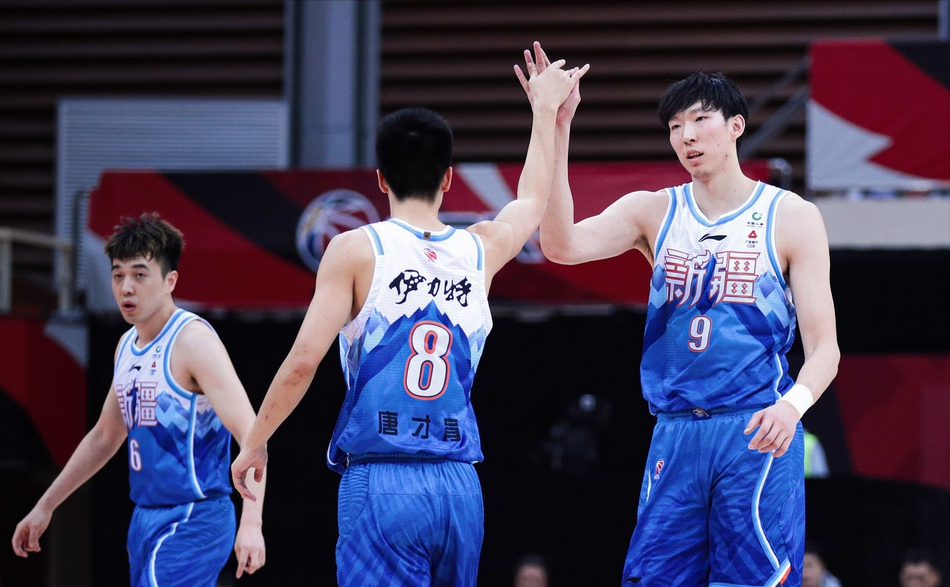 王牌球队豪取胜利,晋级决赛 王牌球队豪取胜利,晋级决赛