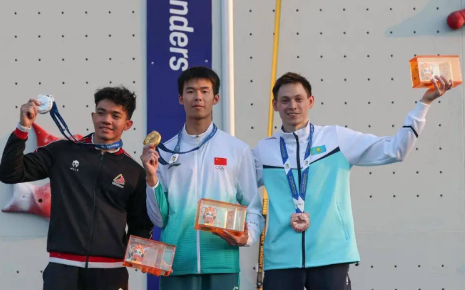 乌克兰选手技压群雄,瞬间爆发夺得铜牌称霸的简单介绍 乌克兰选手技压群雄,瞬间爆发夺得铜牌称霸的简单介绍