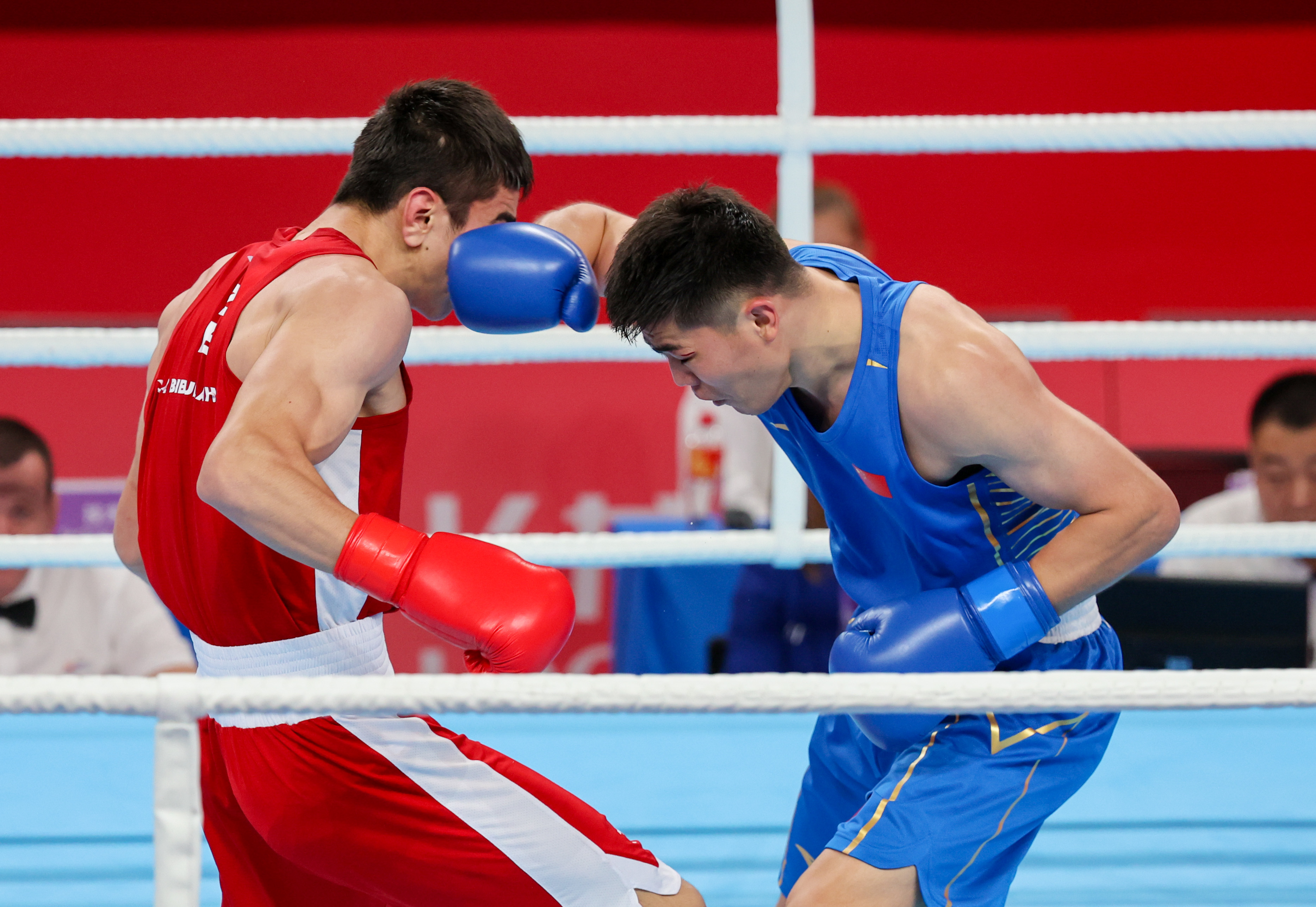 乌兹别克斯坦拳击选手再进一步,闯入决赛 乌兹别克斯坦拳击选手再进一步,闯入决赛