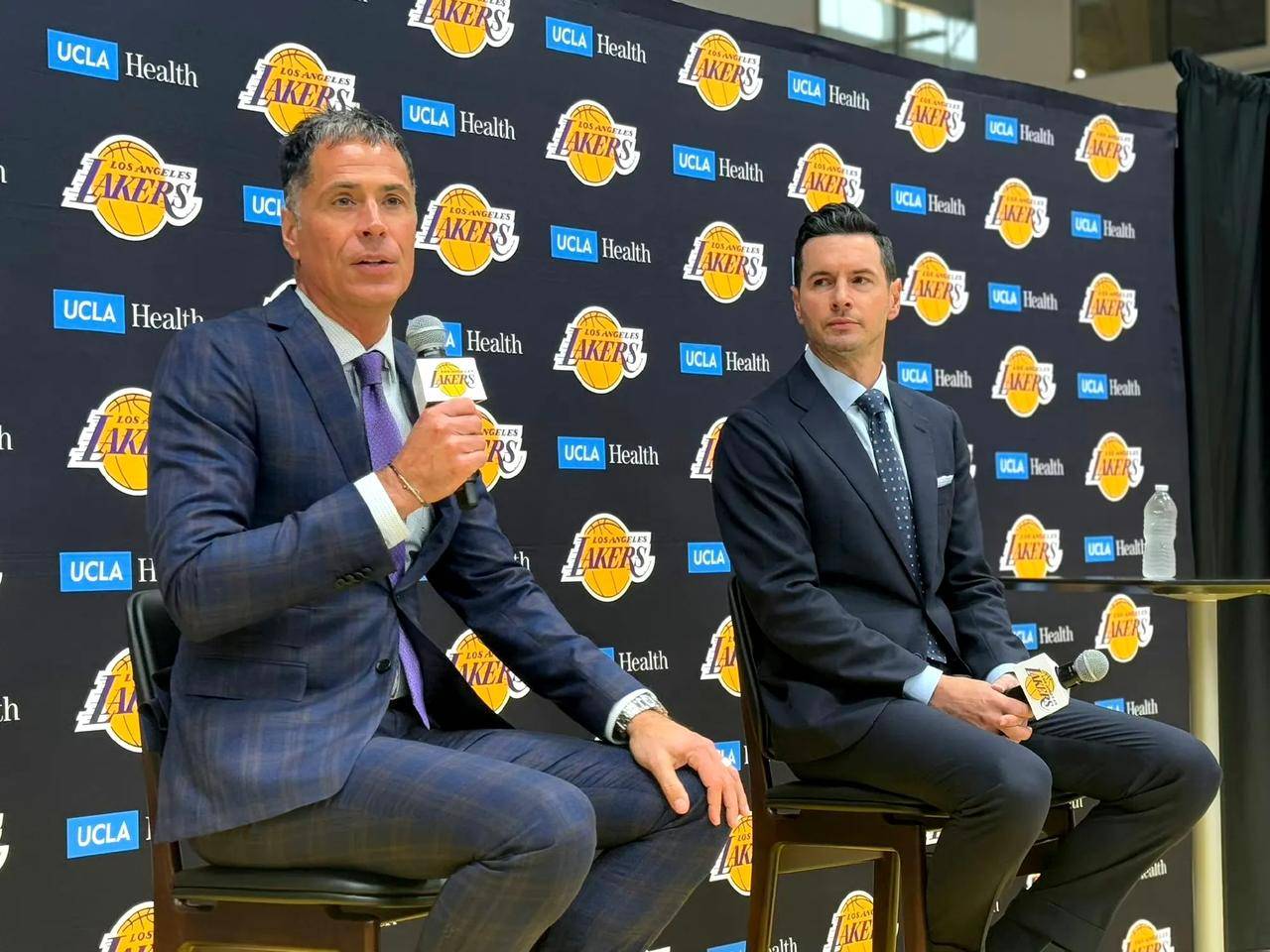 世俱杯2025-湖人老板被曝光出售球队意向