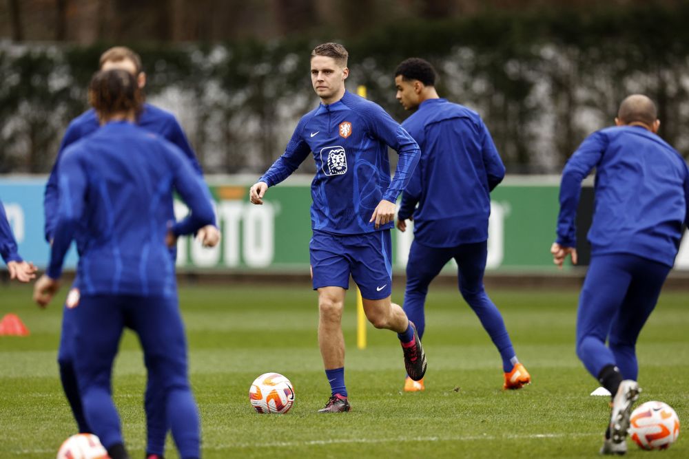 世俱杯时间-荷兰队发挥不佳赛后球员进行集中训练