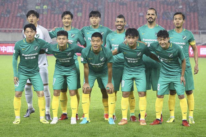 绿城力克重庆：冲超希望一线升起