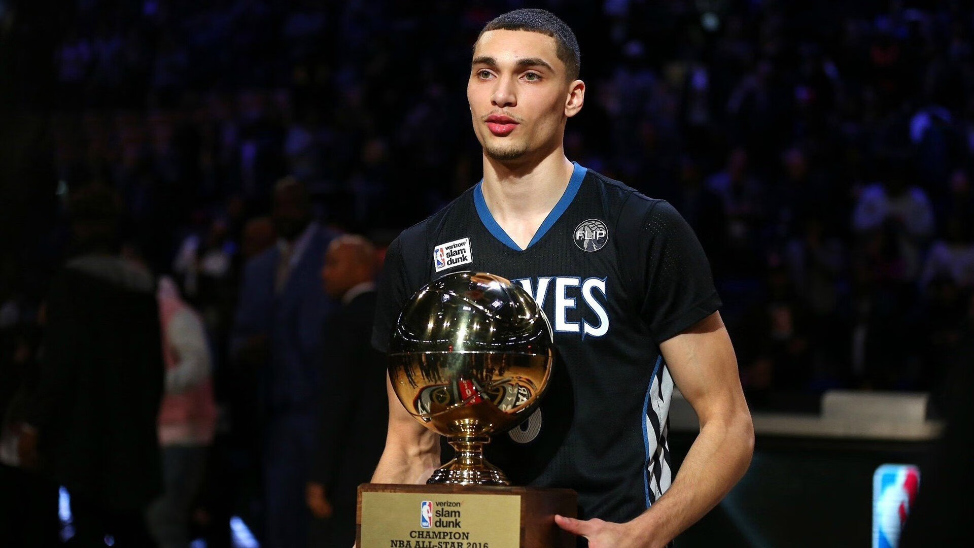 世俱杯参赛资格-赛场法则失效之夜，阿圭罗如何以一场比赛重写统治力定义