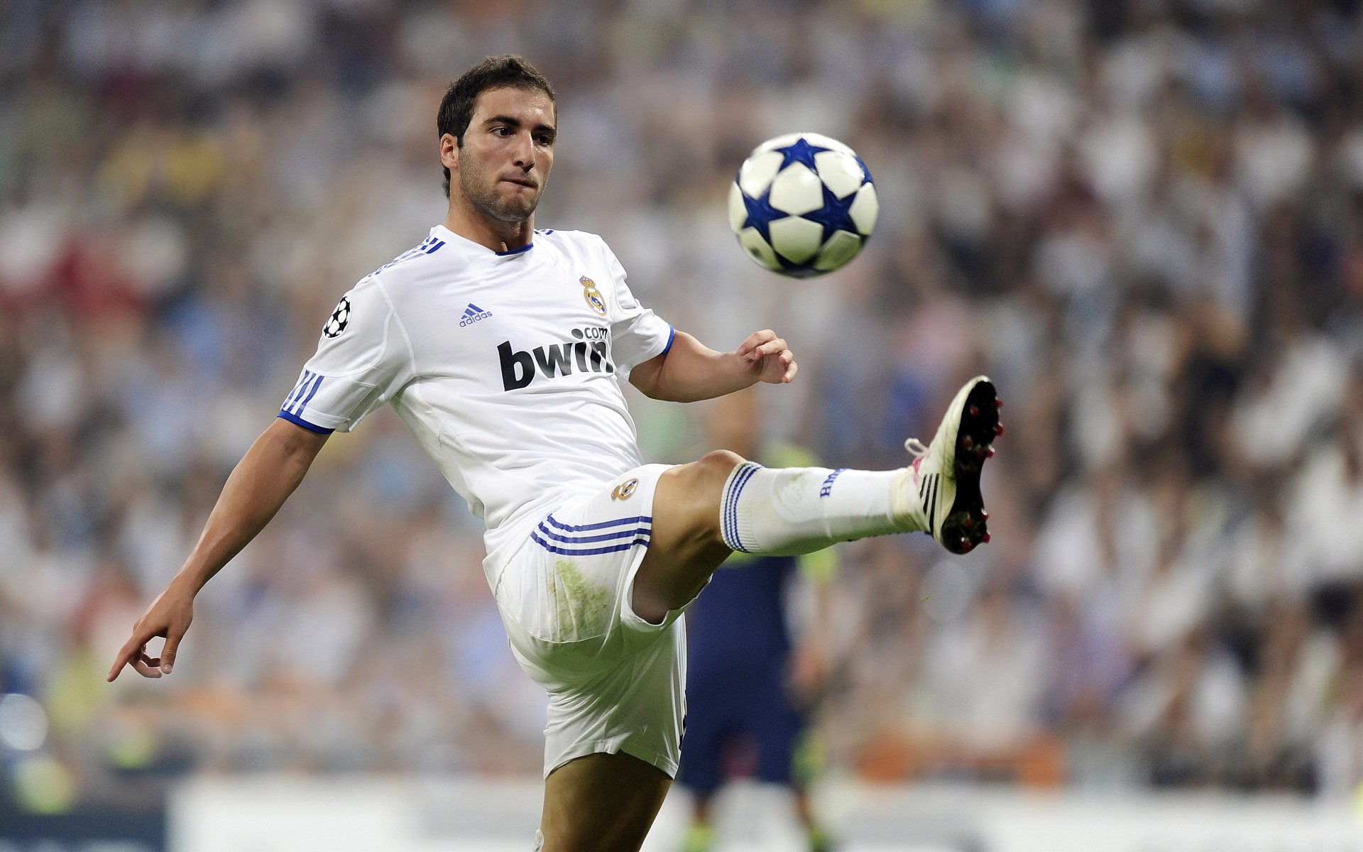 世俱杯2025-跨界唯一性，锡安制胜一球如何让诺坎普成为永恒的篮球殿堂